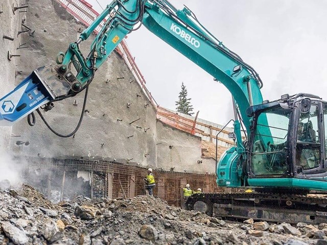 Martillos hidráulicos: Okada vs. competencia. ¿Cuál es el mejor para su obra?