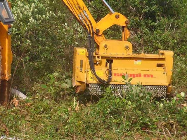 Nuevas desbrozadoras para excavadoras de la marca Seppi, gama BMS